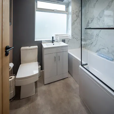 Апартаменти Kinsale House By Cliftonvalley *