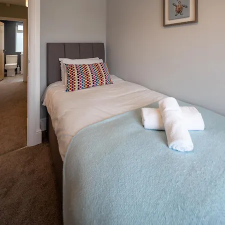 Kinsale House By Cliftonvalley Bristol