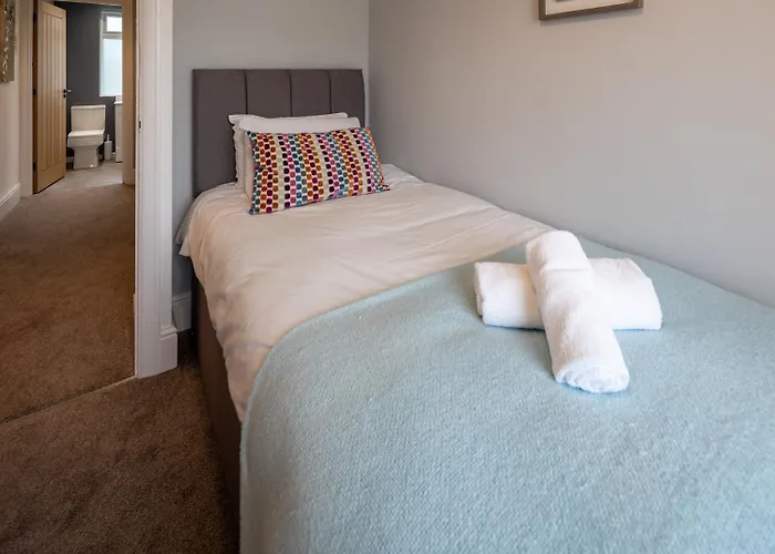 Kinsale House By Cliftonvalley Bristol